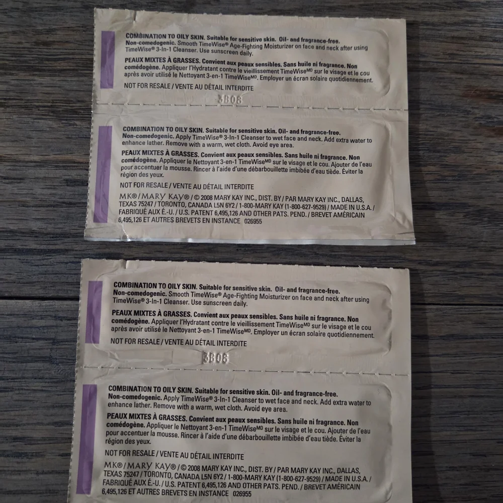 Mary Kay Skincare Duo for Combination to Oily Skin - Picture 2 of 3